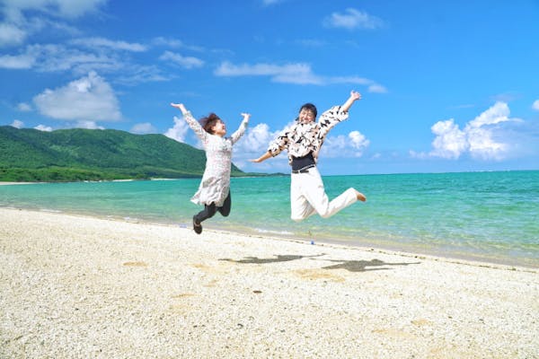 石垣島①タダオ③ 沖縄・石垣島】川平湾グラスボート約30分 乗船券｜日本語ガイド