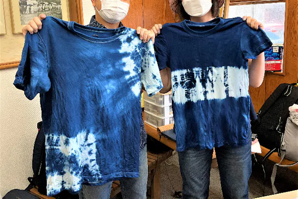 静岡・熱海・藍染め体験】染めると出てくる模様に注目！Tシャツ