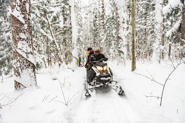 長野・大町・スノーモービル】自分で運転できる！スノーモービル