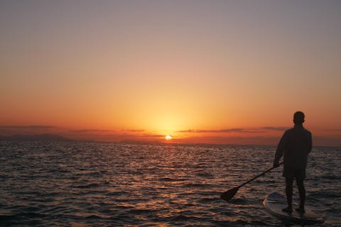 【期間限定スーパー夏セール開催中】【石垣島/早朝】石垣島サンライズSUPツアー！旅の朝一を大冒険で始めよう【写真データ無料】