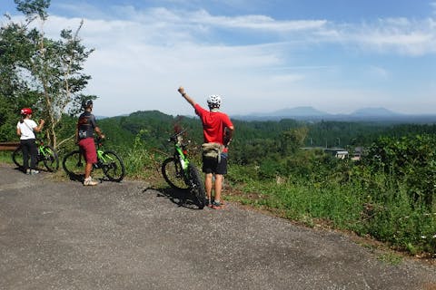 【宮崎・五ケ瀬町・e-bikeサイクリング】電動アシスト自転車で楽々！＜選べる2コースで四季折々の景色を堪能＞初心者の方もアクティブな方もOK！