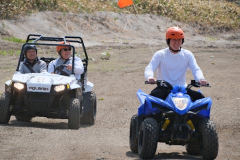 【北海道2人乗りバギー体験】◆運転：12歳～◎同乗：6歳～◎突き進め！自然を全身で感じる体験！2人乗りで楽しさもスリルも2倍！