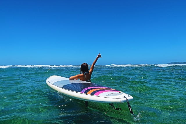 【沖縄・南部・サーフィン】1組限定の完全貸し切り！体験サーフィンスクール！機材レンタル無料・写真データ無料