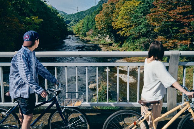 【東京・秋川渓谷・リバートレッキング＆サイクリング】東京の大自然を満喫するリバートレッキングと電動自転車ツアー（半日ツアー）