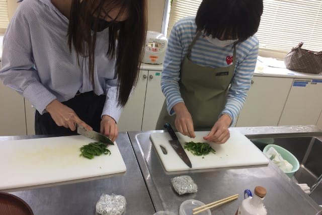 【広島・料理体験】JR広島駅発着! 介護福祉士資格を持つ調理師から習う日本の家庭料理作り体験