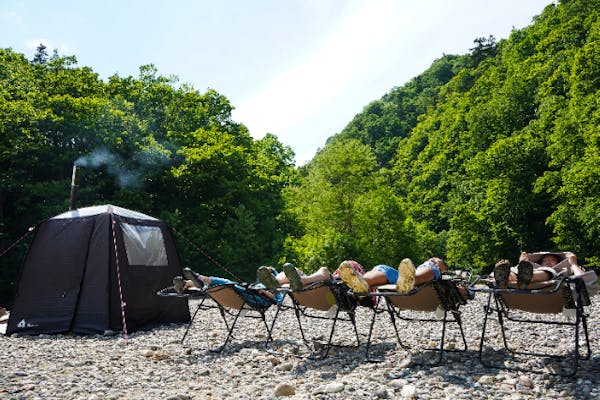 北海道・札幌・テントサウナ】冷たい川が水風呂！定山渓の自然の中で