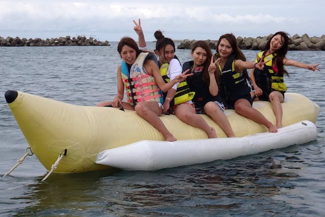 【新潟県・関谷浜・バナナボート】迫力のマリンアクティビティを体験しよう！