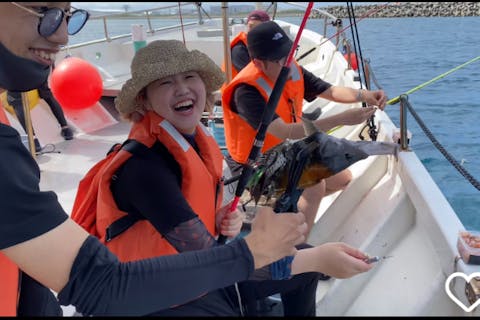 【熱中症対策日除け付き・沖縄船釣り・手ぶらでOK】2時間体験フィッシング！お子様・ご家族・初めての女性の方にも楽しめる安心プラン＜宜野湾マリーナ発＞