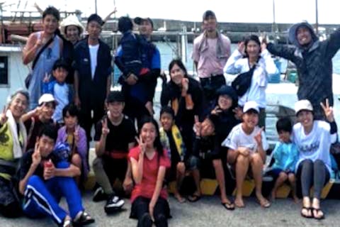 【沖縄・那覇・海釣り体験】県内最大級大型船チャーター便で体験フィッシング！半日４時間プラン～１日８時間プランまで充実！