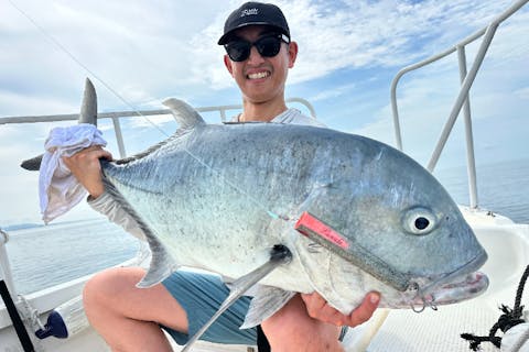 【石垣島・完全貸切】初心者、初挑戦大歓迎！船で行く半日ルアーフィッシング！！（手ぶらOK、写真プレゼント）