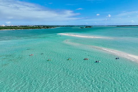 【宮古島・幻の島『ゆにの浜』】 島出身ガイドガイドがご案内！360°青い海に囲まれた美しい砂の島へ行くシーカヤックツアー