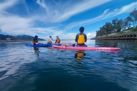 【淡路島で感動のSUP体験90分】初めての方でも安心の1組1ガイド同行♪温水シャワー＆更衣室完備で快適！SUP用具もすべて無料貸出◎写真＆動画付きで一生の思い出を美しく残せます。