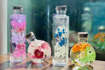 ハーバリウム  ナチュラル系  【夏のカラフルロングボトル ハーバリウム ナチュラル系 【夏のカラフルロングボトル ハーバリウム