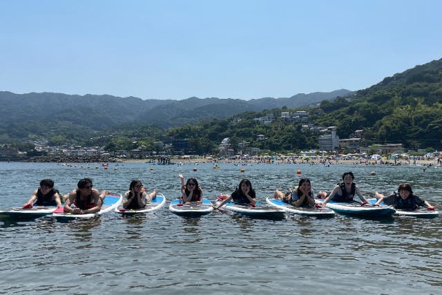 【静岡・熱海・SUP・予約別対応】海水浴では味わえない体験を！熱海でSUP体験♪撮影写真プレゼント！（1時間半）＜ワンちゃん参加可能！＞