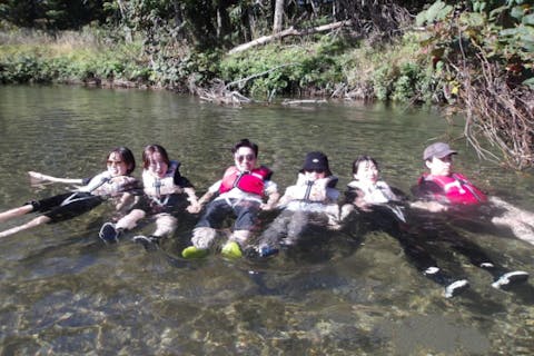 【北海道・支笏湖・カヌー＆SUP・1名様参加用】料金オール込みで安心◎＜ウエットスーツ着用カヌー＞SUPに自信のない方でも安心！背もたれもついているので誰でも水の上を散歩できます