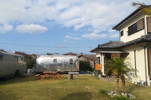 【宮崎・青島】トレーラーハウス「エアストリーム」一棟貸し！最大19時間利用可能！BBQ、シアタールーム完備＜ファミリー・カップルにおすすめ＞