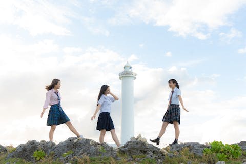 【沖縄・読谷村・ロケーションフォト】断崖絶壁の残波岬！人気観光スポットでのオーダーメイド撮影！（天候不良の場合：日程変更or全額返金)ご家族からカップル、お仲間までサプライズ（告白、プロポーズ、誕生日