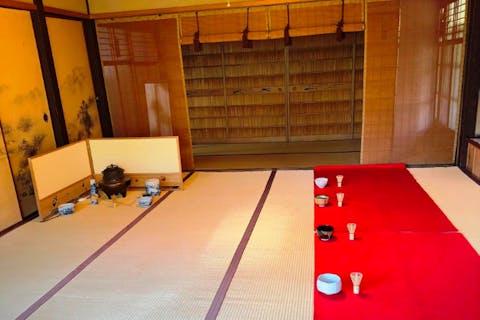 【京都・築100年の古民家で日本文化体験】季節の懐石料理をご堪能後は抹茶体験でお楽しみください。（4名様以上）