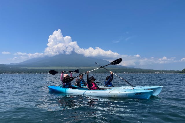 【山梨県・山中湖・カヤック】のんびり富士山満喫ツアー！【写真データ無料】ワンちゃんも体験可！初心者の方大歓迎！無料レンタルも充実♪