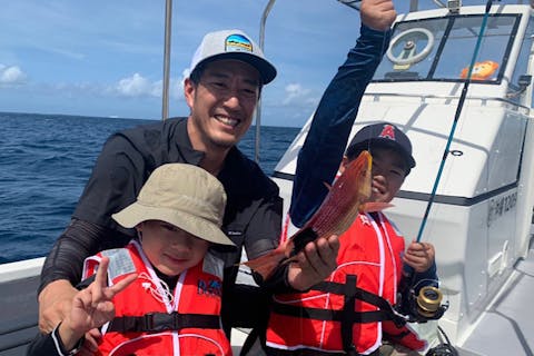 【当日予約OK!】初めての方やお子様も楽しめる♪手ぶらで船釣り体験ツアー！＜宜野湾マリーナ発＞