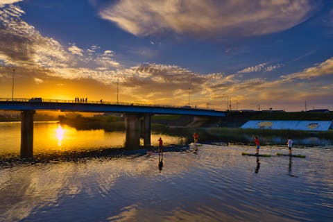 【徳島・サンセットSUP】夕暮れの幻想的な眺めをSUPから眺めよう♪