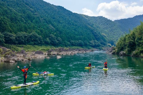 【徳島・リバーSUP】初心者でも安心♪プロが丁寧にレクチャーするリバーSUP体験