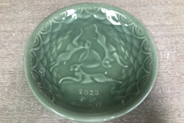 兵庫・三田・型押し体験（三田青磁）】型を選び、素材に触れ、模様を