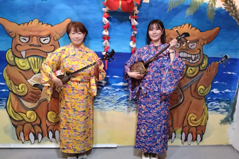 【当日予約OK！那覇・ゆいレール赤嶺駅】じっくり２時間！三線体験３０曲以上から選曲可（琉装体験付き）※2名様以上割引あり
