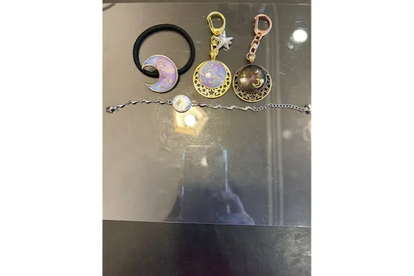 海～ヘアゴム→キーホルダー変更 役だつ
