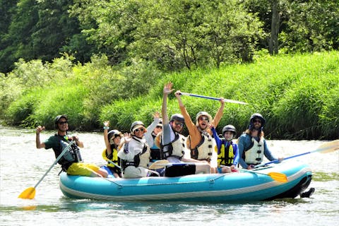 【北海道・ニセコ】0歳から参加できる穏やかラフティング！完全貸し切りプライベート、ペットもOK！色々選べるニセココース！