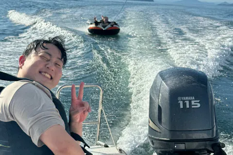 【香川・丸亀・トーイングチューブ】ボートに乗れちゃう！トーイングチューブ体験（通常コース15分）