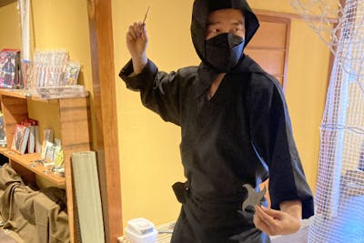 大阪・道頓堀・忍者カフェ】＜忍者修行＋ワンドリンク＞小太郎コース