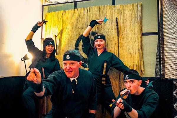 大阪・道頓堀・忍者カフェ】＜忍者修行＋忍者コスチュームレンタル＋