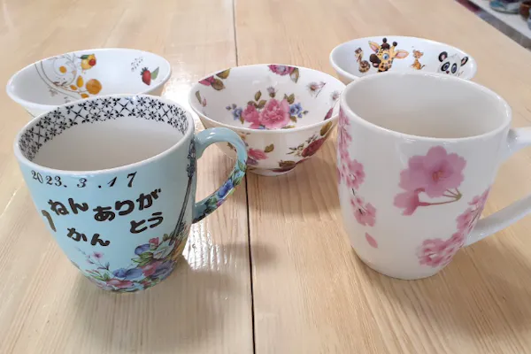 三重・鈴鹿・ポーセリンアート】好きな器に100種類～の転写紙を貼って