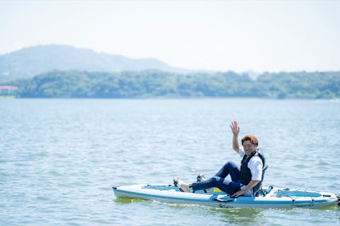【浜松・浜名湖】1人乗りペダルカヤック／手ぶらで湖上散歩／足で漕ぐタイプのカヤック／普段着のままOK♪1人でゆっくり♪友達と一緒に♪