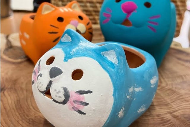 ファミリー向け・広島尾道・アクティビティ】猫のテラコッタ絵付け体験