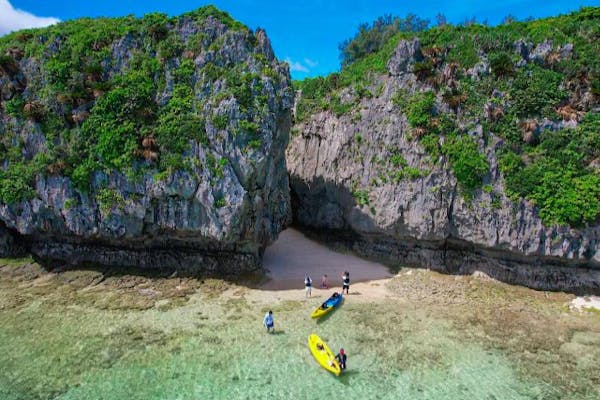 パワースポット！】神秘的な秘境へ！ 備瀬のワルミツアー（1.5時間