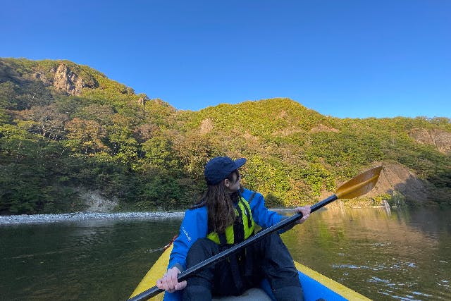 北海道・札幌・カヌー】景色を眺めながら穏やかに進むゆったりカヌーツアー｜アソビュー！