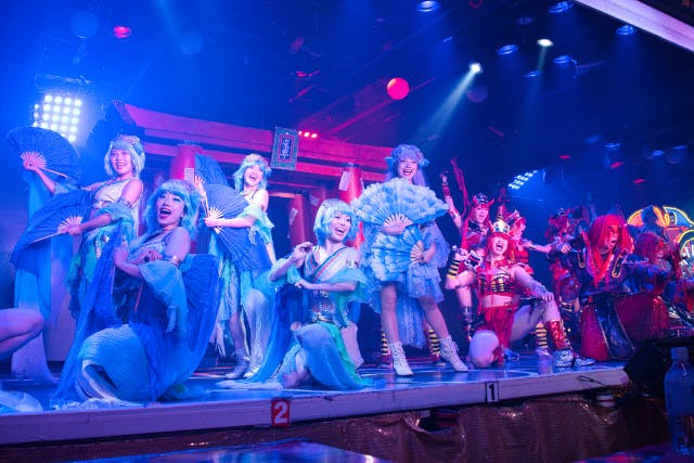 ＜第一部＞【新宿・歌舞伎町・圧倒的非日常を体験！】 唯一無二のジャパニーズエンターテイメントショー♪＜ドリンク2杯付＞