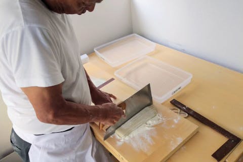 【大阪・福島・そば打ち体験】初めての方でも安心！楽しく二八蕎麦を打っていただけます。