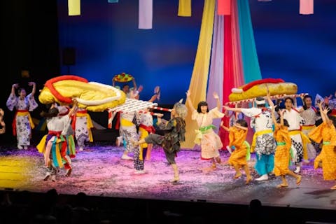 【秋田市】東北6大祭りが全席参加型エンターテインメントに！ 祭シアター「HANA」提灯シート