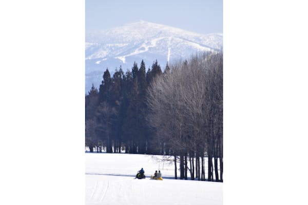 秋田・北秋田・バナナボート】冬の雪原を疾走しよう！バナナ