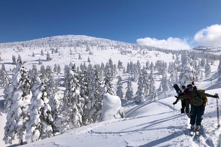 Spur akita mountain guide