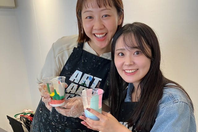 ワインと音楽とアート体験！失敗しないアート体験！誰でもアーティストになれる場所！大人気！たらし込みアート（ポーリングアート、フルイドアート）！