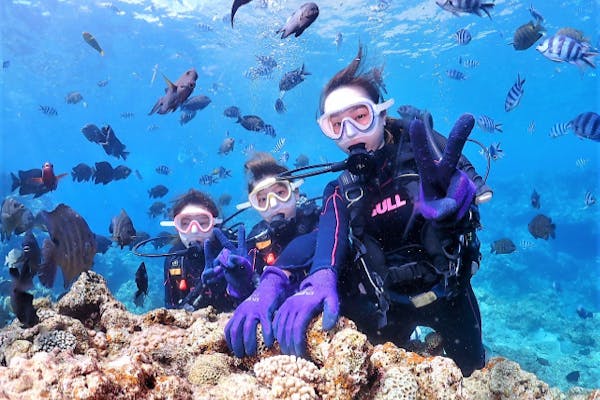 沖縄／恩納村／青の洞窟／体験ダイビング】カメラ撮影付き♪安心の