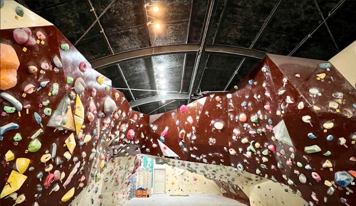 ナカガイクライミングジム高槻店