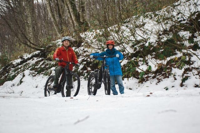 【秋田・田沢湖・サイクリング】雪景色の中を駆ける！雪上サイクリングツアー！
