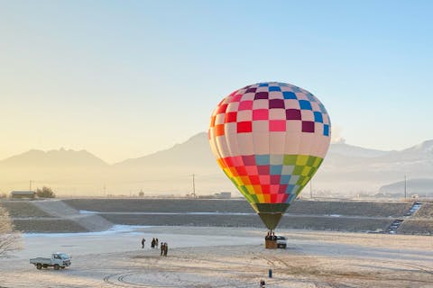 【熊本・阿蘇・熱気球】雄大な景色で気分爽快！熱気球体験（早朝）
