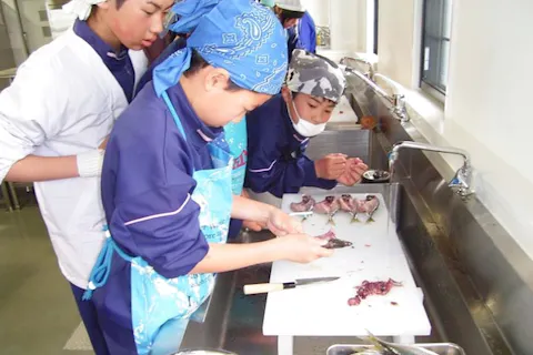 【三重・志摩・ひもの作り】お子様でも参加可能！だれでも簡単に“ひもの”が作れる！（2尾コース）