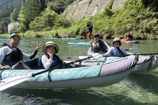 高知・仁淀川・SUP】仁淀ブルーに1番近い場所で2人乗りカヤック体験 